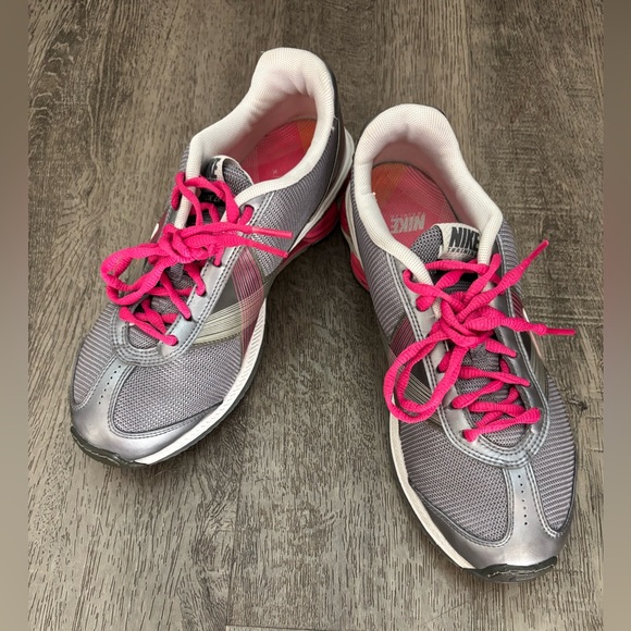 Nike Shox 09’ Metallic Grey & Pink Women’s Running Shoes size 7.5 - Picture 3 of 13